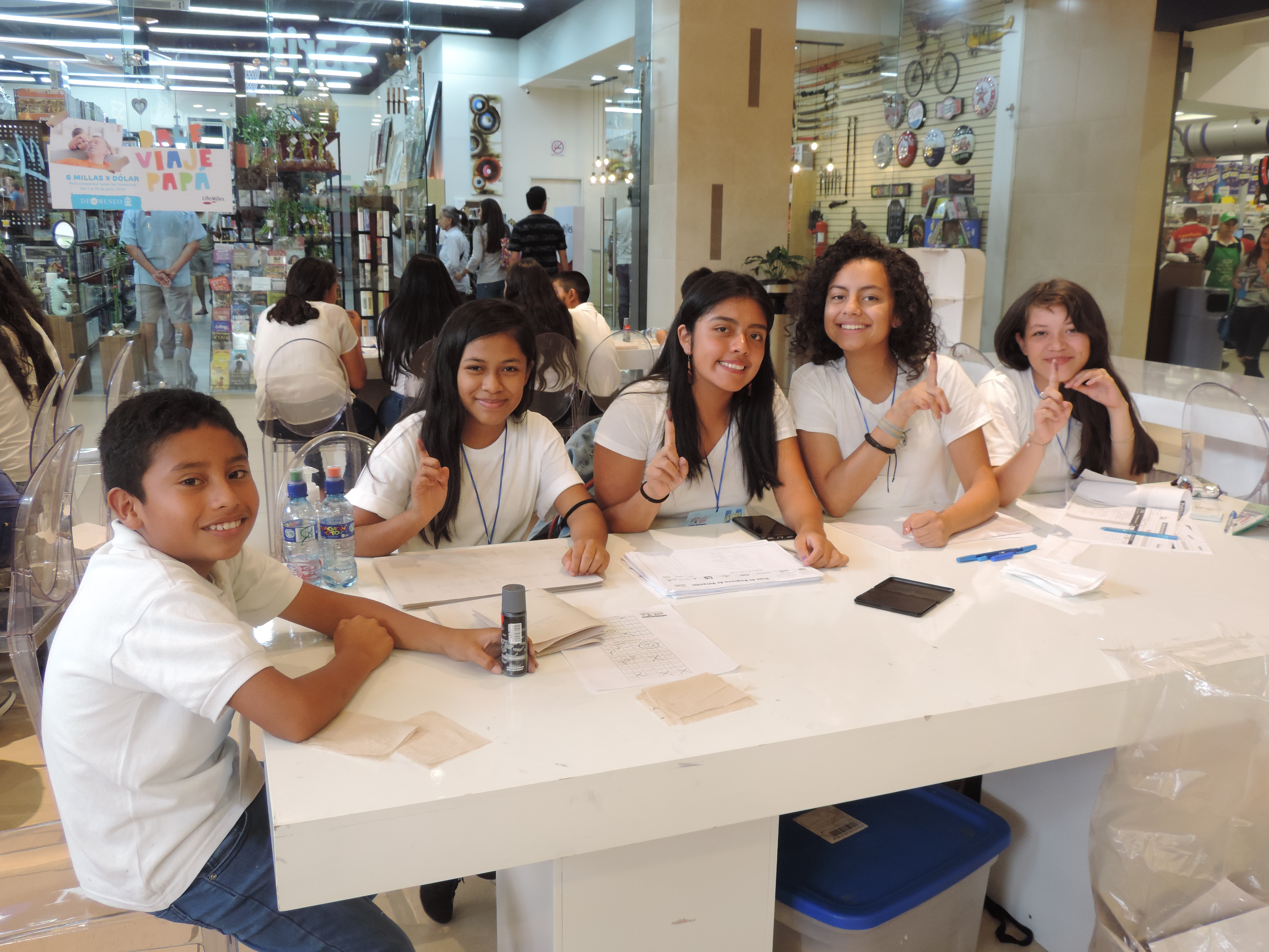 Los partidos políticos UNE y Vamos tienen previsto tener un fiscal en cada junta receptora de votos. (Foto Prensa Libre: Hemeroteca PL) 