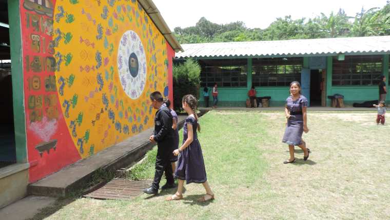 Durante 15 años el Centro de Desarrollo Artístico Integral, CDAI ha sido cuna para el aprendizaje musical de niños de San Juan Sacatepéquez y las comunidades aledañas.  (Foto Prensa Libre: Ingrid Reyes).