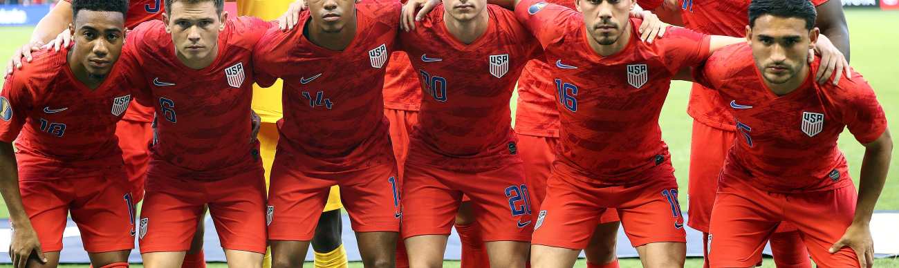La Selección de Estados Unidos se clasificó a los cuartos de final de la Copa Oro, en el primer lugar del Grupo D. (Foto Prensa Libre: AFP).