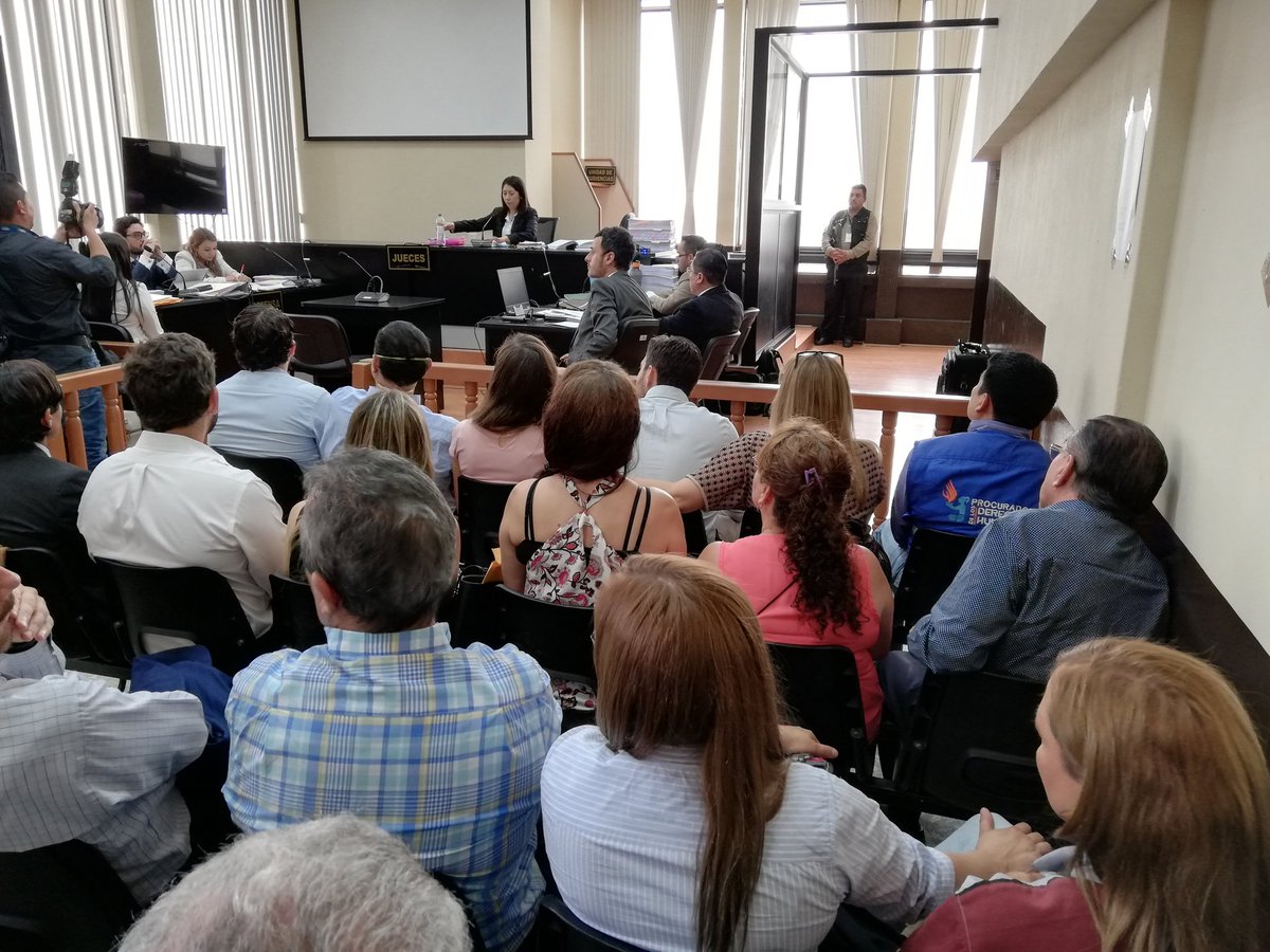 La audiencia de primera declaración a Luis Pedro Villanueva Mirón y Héctor Adolfo Cifuentes se realizó en el Juzgado de Mayor Riesgo D. (Foto Prensa Libre: Kenneth Monzón)
