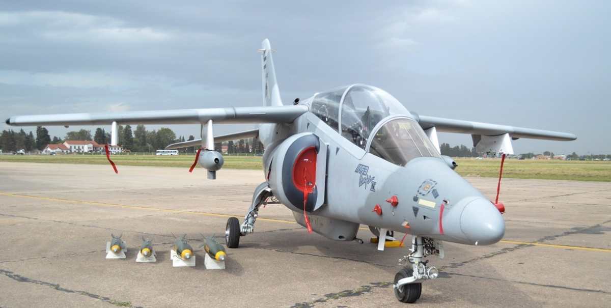 Guatemala evalúa comprar aviones de entrenamiento y combate para frenar narcotráfico