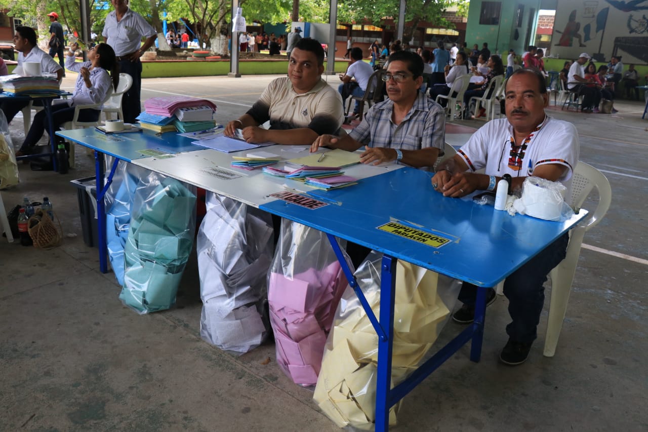 Los guatemaltecos están convocados a una segunda vuelta electoral para definir la presidencia en agosto y Fundesa insta a la población a participar. (Foto Prensa Libre: Hemeroteca)