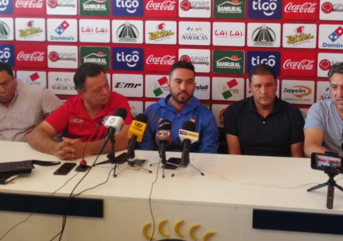 Carlos Kamiani Félix vuelve a vestir con los colores de Xelajú MC. (Foto Prensa Libre: María José Longo)