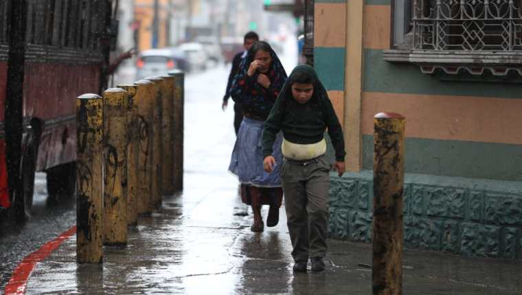 En los últimos días se ha registrados fuertes lluvias en distintas puntos del país. (Foto Prensa Libre: Hemeroteca PL). 