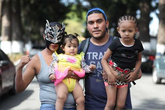Por último Princesa Luna agrega que tiene tres hijas y que la fuerza para realizar todo esto la obtiene de ellas y su esposo que la apoyan siempre. Foto Prensa Libre: Óscar Rivas 