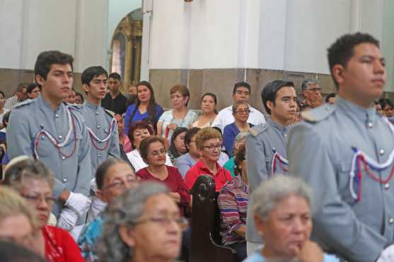 El objetivo es que las personas aumenten la fe y reconozcan a Jesús representado por una hostia. Foto Prensa Libre: Óscar Rivas