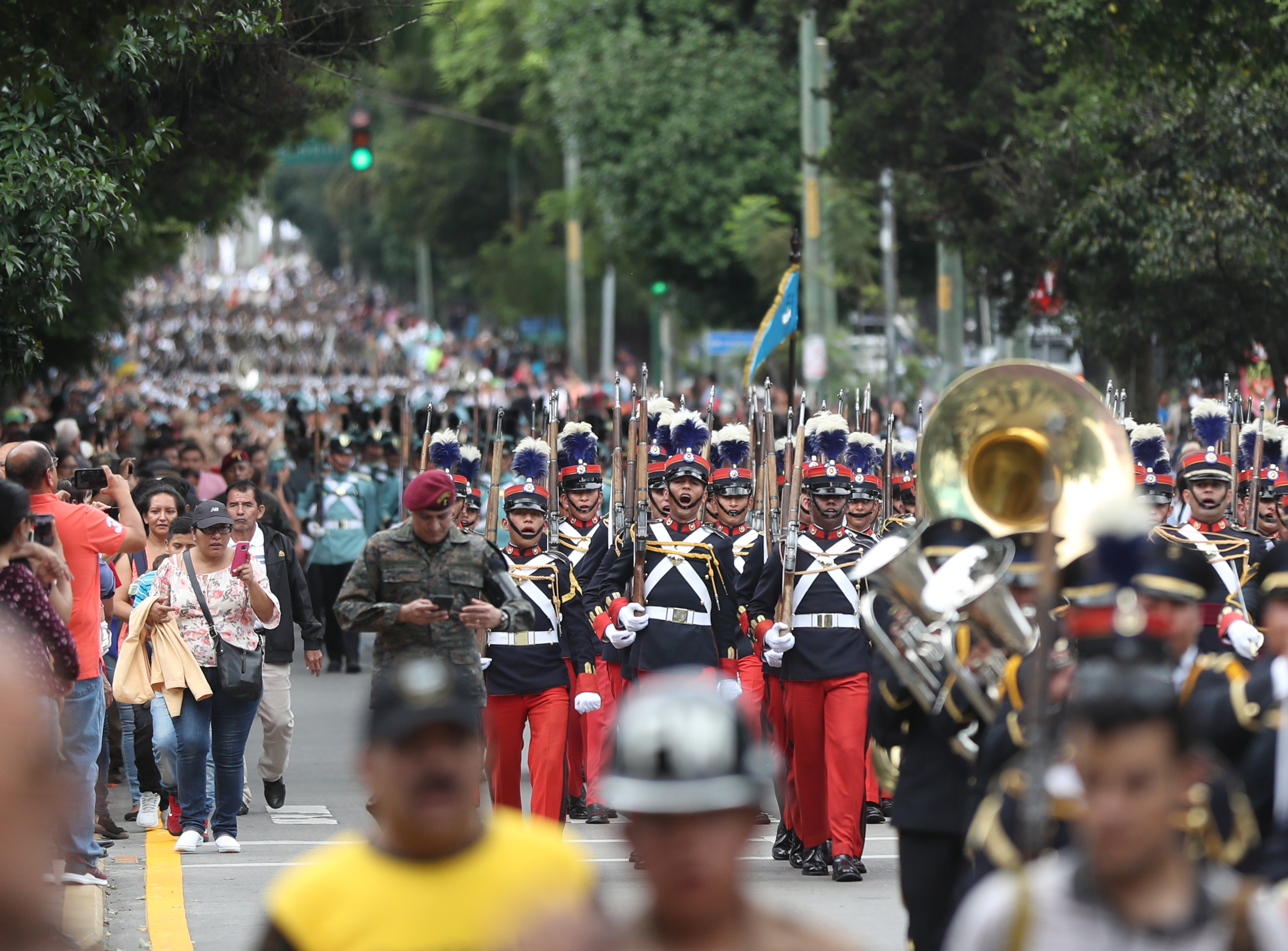 Después de muchos años el Ejército volvió a desfilar en las calles de Guatemala. Foto Prensa Libre: Esbin García