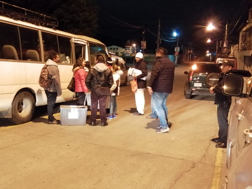 En Ocós, San Marcos, se ha visto complicado el traslado de material electoral a los centros de votación. (Foto Prensa Libre: Cortesía).