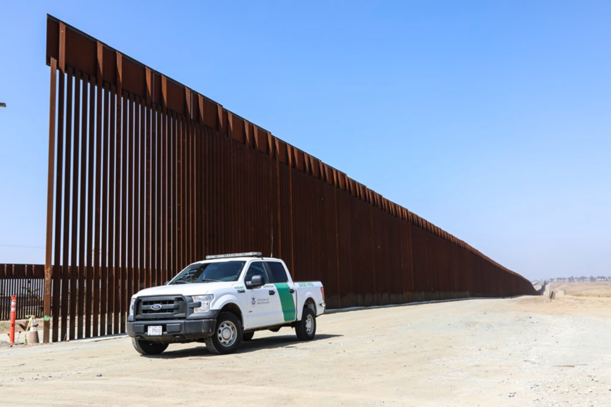 Su misión es salvar la vida de migrantes en peligro en la frontera de Estados Unidos con México