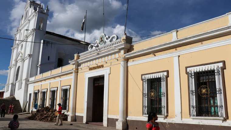 Municipalidad de Santa Cruz del Quiché estará dominada por autoridades electas por el partido UNE,  (Foto Prensa Libre: Héctor Cordero).