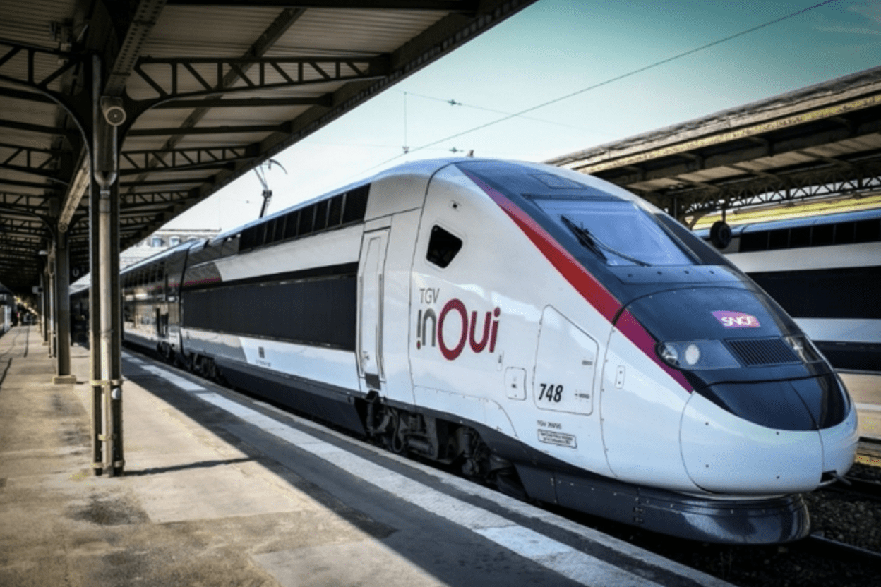 Tren De Paris A Londres Bajo El Agua