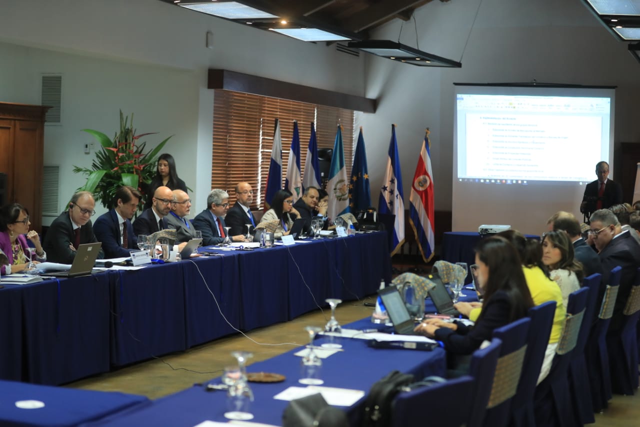 Delegados de Centroamérica y la UE expusieron los avances y la parte pendiente a desarrollar del pilar comercial. (Foto Prensa Libre: Juan Diego González)