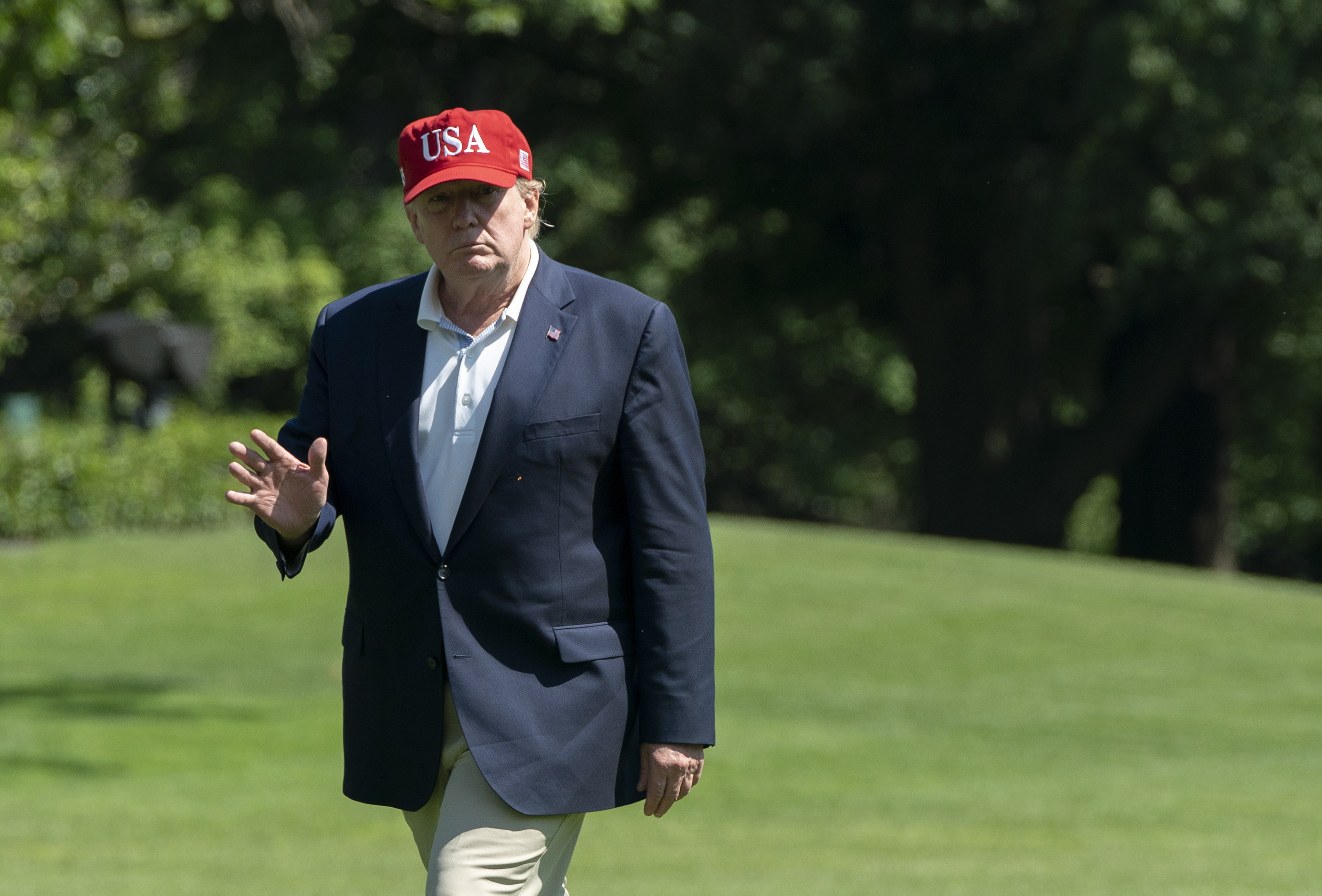 CK0. Washington (United States), 23/06/2019.- US President Donald J. Trump, returns to the White House, in Washington, DC, USA, 23 June 2019 after a trip to Camp David and a stop at his golf course in Sterling, Virginia. (Estados Unidos) EFE/EPA/CHRIS KLEPONIS / POOL