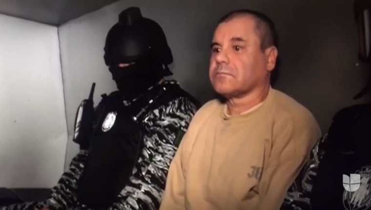 Captura de video publicado por Univisión Investiga sobre el traslado del Chapo Guzmán de la cárcel del Altiplano hacia una en Ciudad Juárez, en mayo de 2016. 