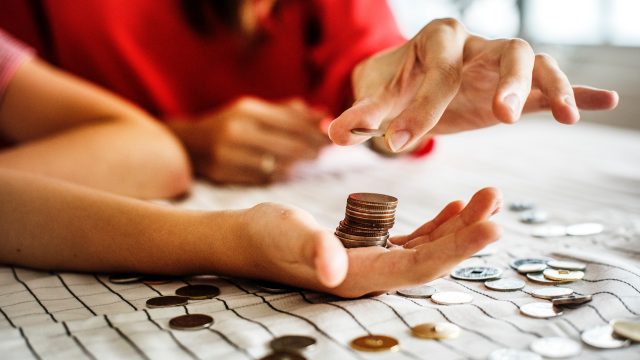 Los millennials nacieron con el boom tecnológico y buscan éxito financiero. (Foto Prensa Libre: Shutterstock)