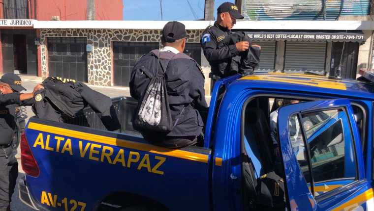 Los allanamientos se desarrollaron en Alta Verapaz y se logró la captura de 13 personas. (Foto Prensa Libre: Eduardo Sam Chun)