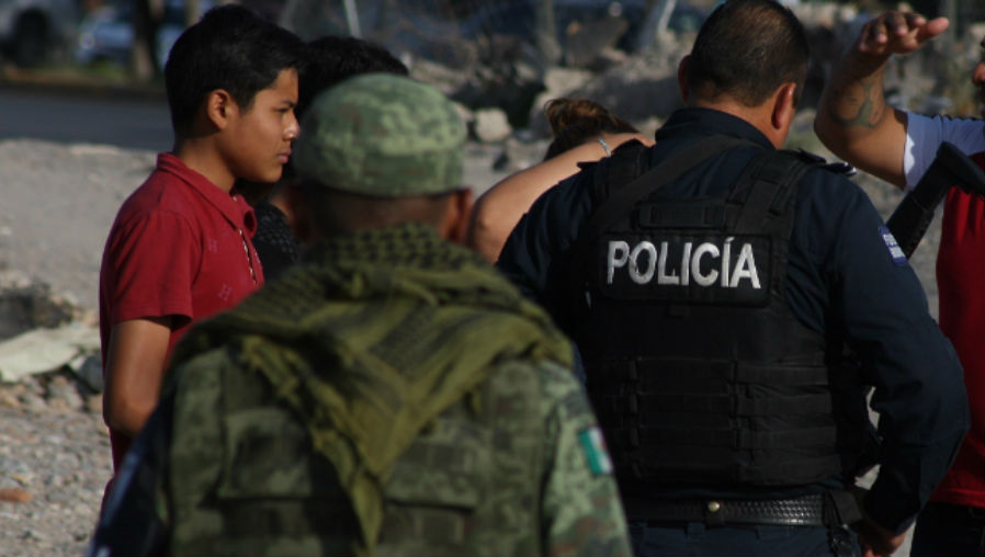 Elementos de la Guardia Nacional y Policías Estatales vigilan constantemente las fronteras de México. (Foto Prensa Libre: EFE)