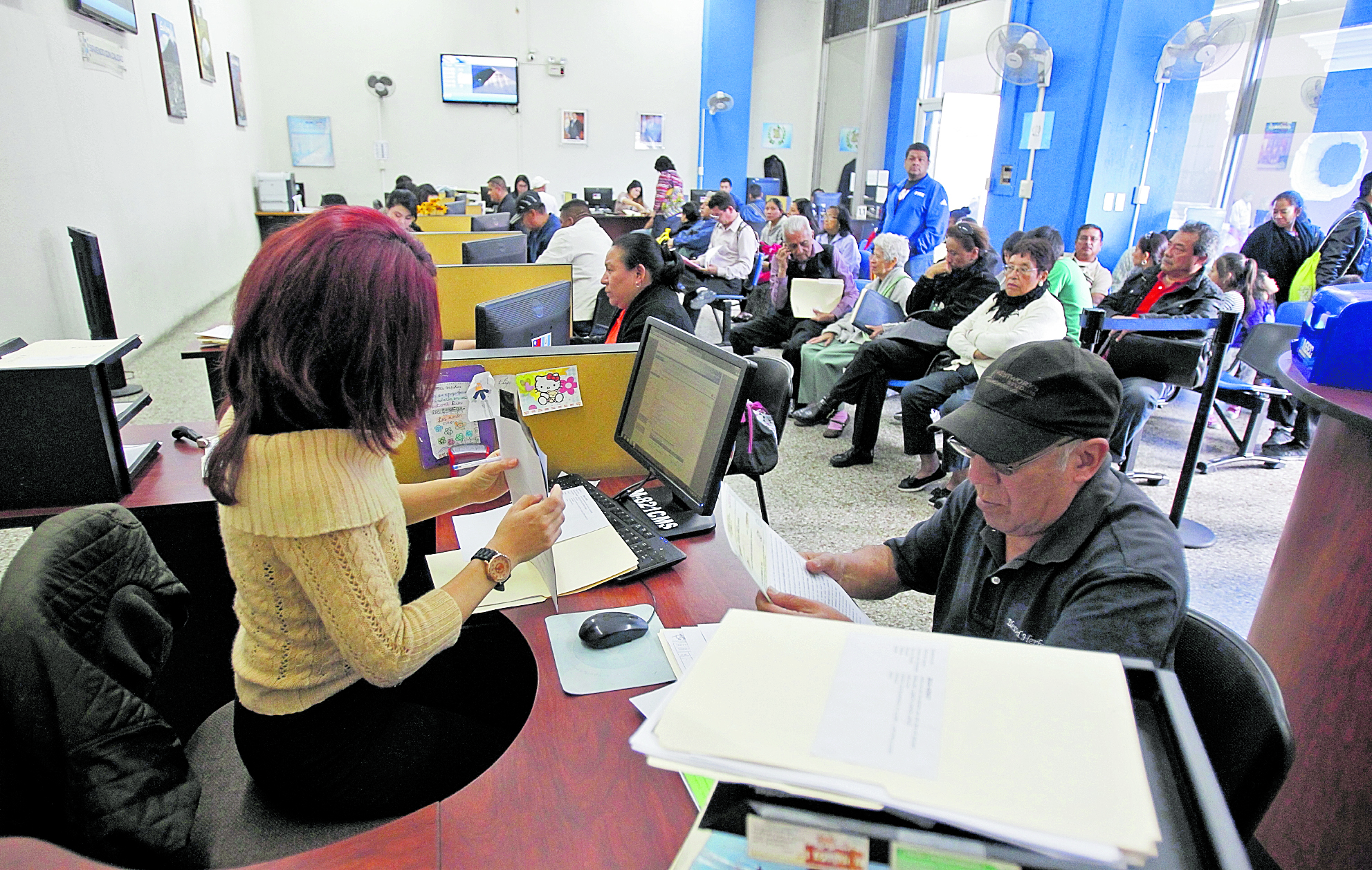 Trabajadores del sector público en Guatemala, descansarán el 17 de junio. (Foto Prensa Libre: Hemeroteca PL)