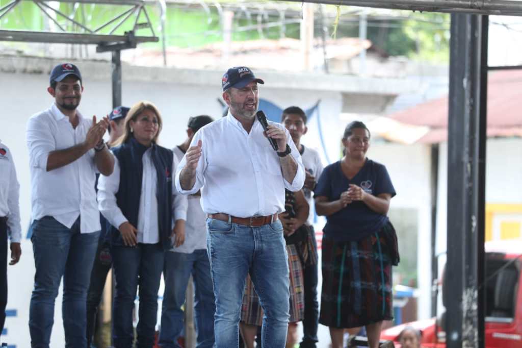 Roberto Arzú ofrece Q2 mil millones a Cocodes