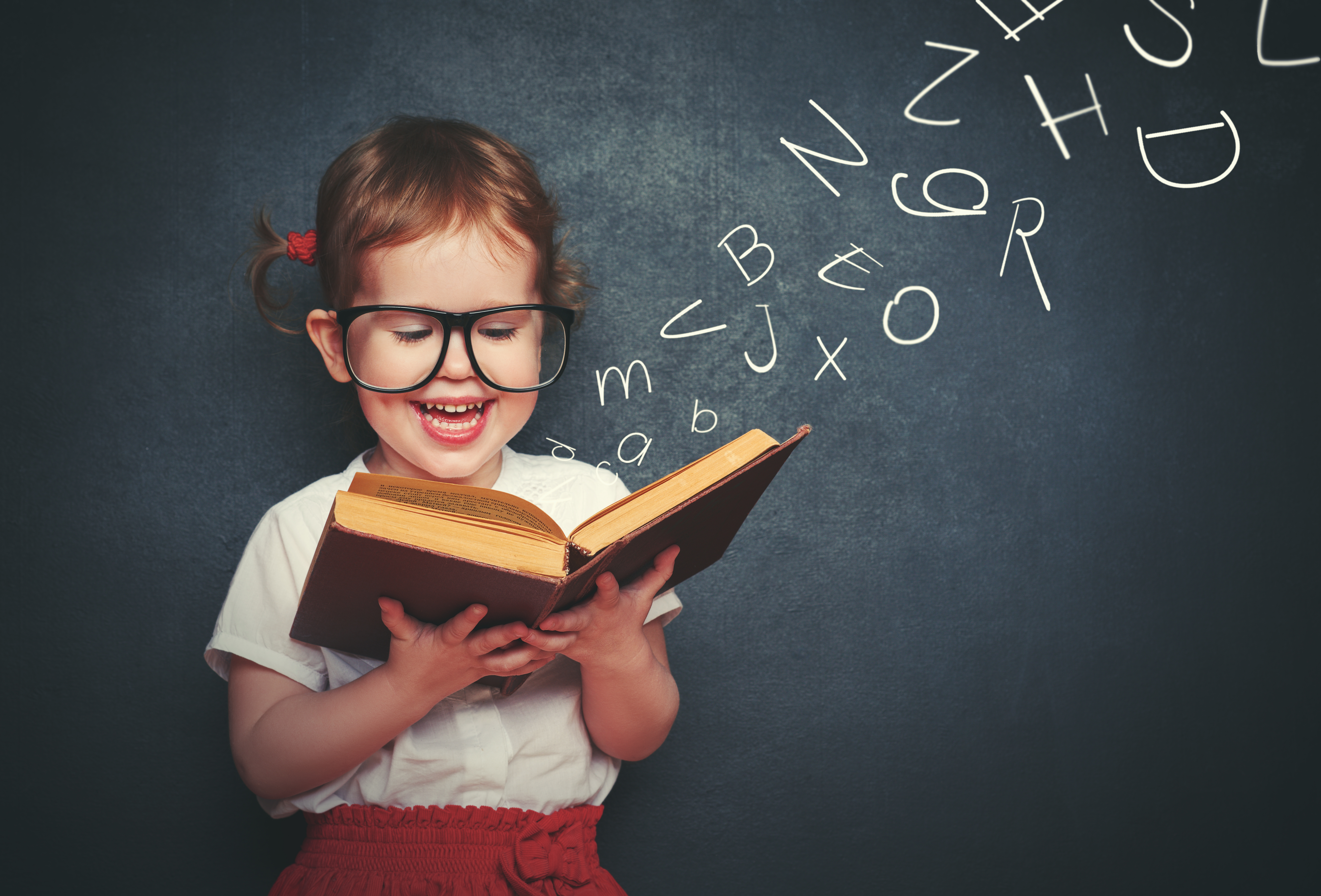 La literatura es una herramienta que puede influir en el empoderamiento de las niñas. (Foto Prensa Libre: Shutterstock)