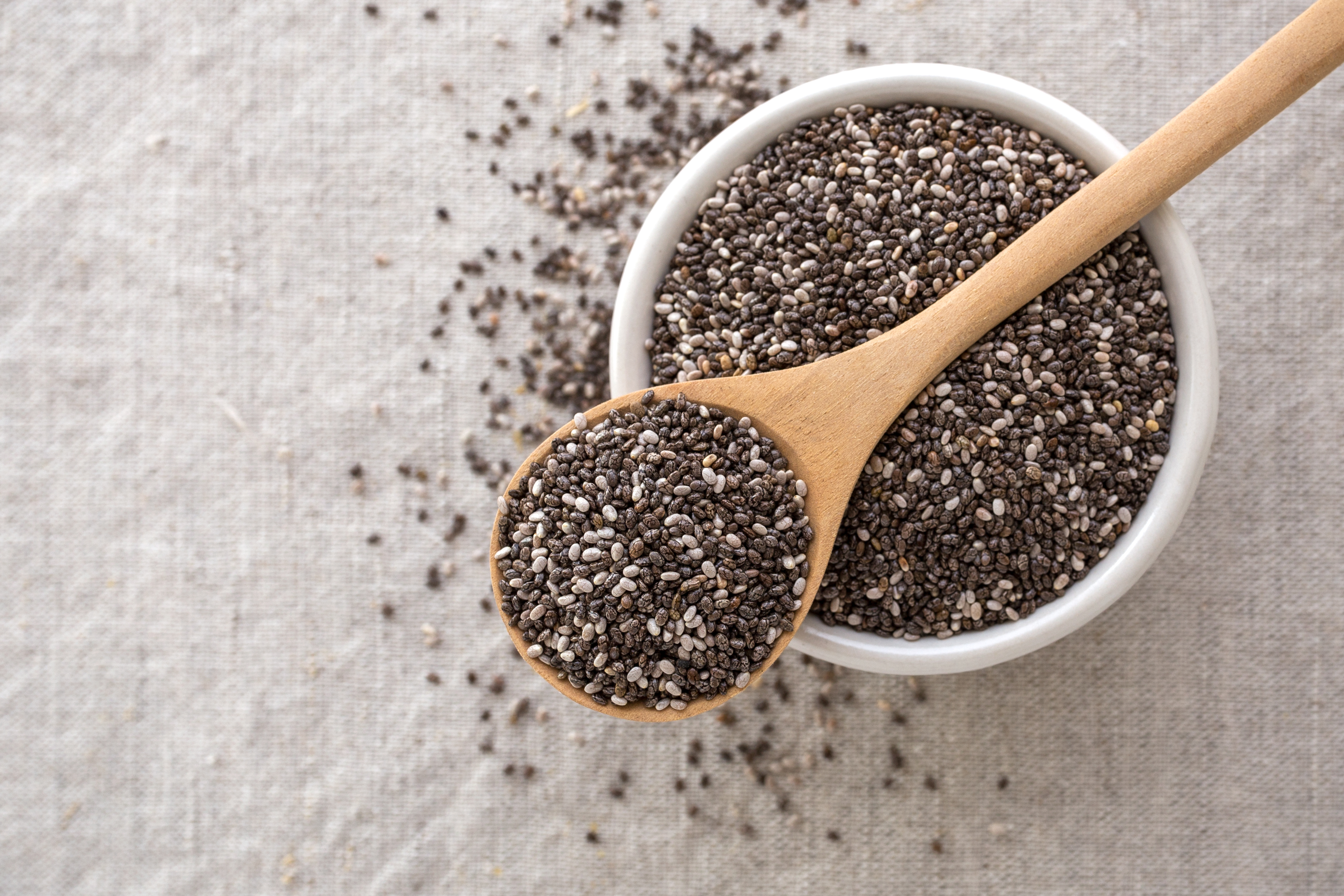 Las semillas de chía son una gran fuente de antioxidantes, por lo que ayudan a la pérdida de peso, a la salud digestiva y del corazón. (Foto Prensa Libre: Shutterstock)