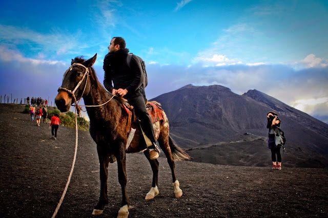 Volcán de Pacaya, uno de los destinos turísticos más importantes del departamento de Guatemala. (Foto Prensa Libre: volcandepacaya.info)