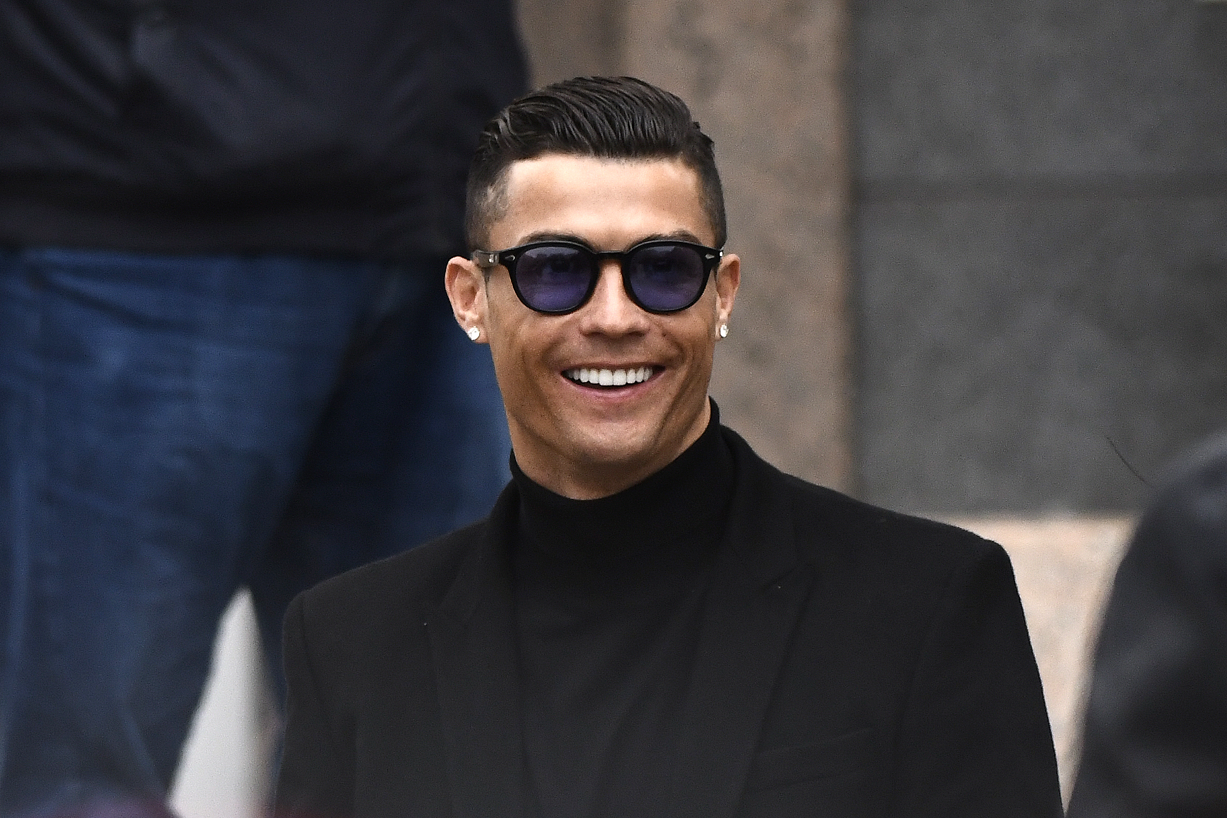 Cristiano Ronaldo quedó libre de cargos en el caso   que afrontaba por supuesta violación en Las Vegas, Estados Unidos. (Foto Prensa Libre: AFP)
