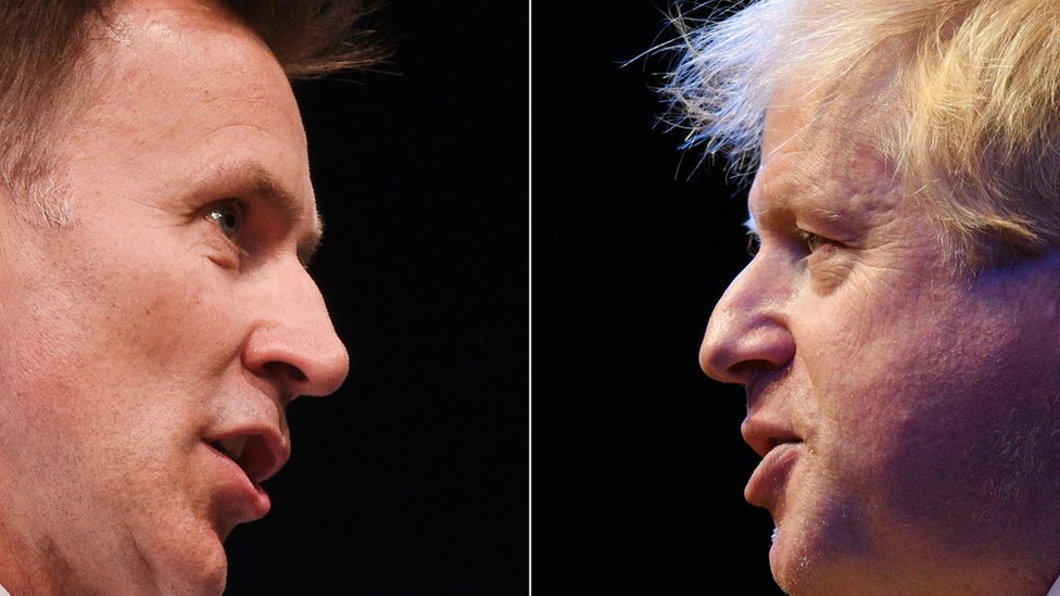 Este martes se sabrá si Jeremy Hunt (izquierda) o Boris Johnson será el nuevo primer ministro de Reino Unido.
