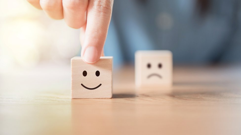 Perseguir la felicidad, dice Euba, es un concepto importado. (Foto Prensa Libre: Getty Images)