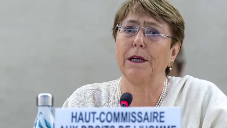 La Alta Comisionada de las Naciones Unidas para los Derechos Humanos, la chilena Michelle Bachelet, reacciona sobre la situación de migrantes en EE. UU. (Foto Prensa Libre: EFE)