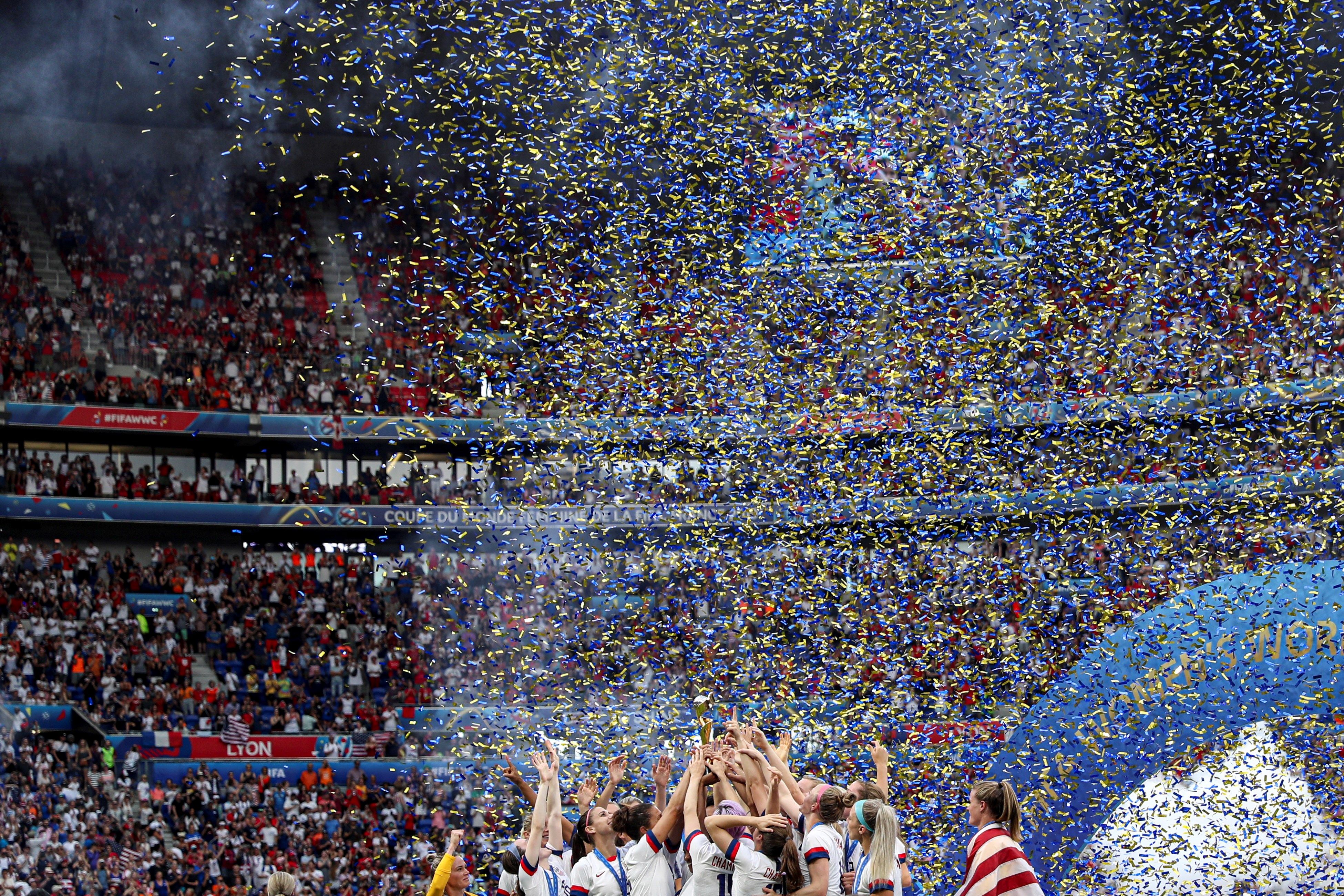 Las jugadoras de la selección estadounidense fue la última monarca del mundial femenino. (Foto Prensa Libre: EFE)