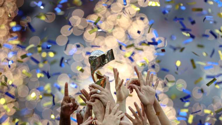 Las jugadoras de la selección estadounidense de futbol celebran la victoria ante Holanda en la final de la Copa Mundial de la FIFA Femenina 2019. (Foto Prensa Libre: EFE)