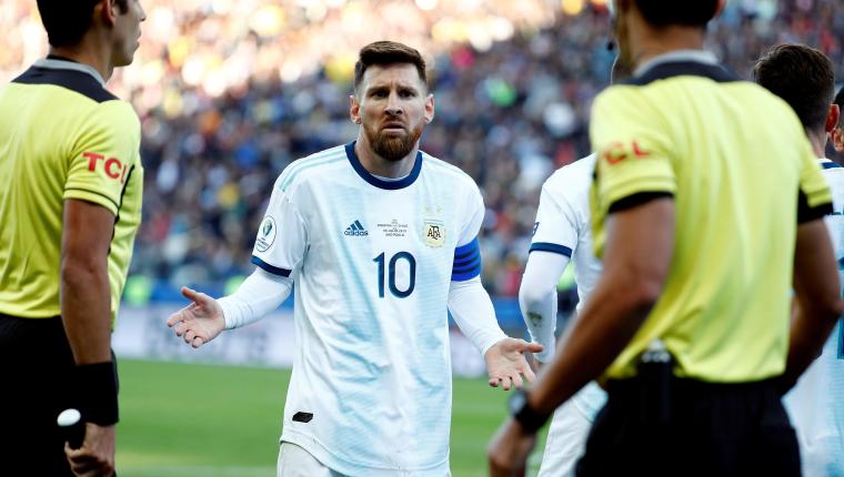 Lionel Messi recibe sanción de un partido de suspensión y multa de US$1 mil 500 por tarjeta roja contra Chile