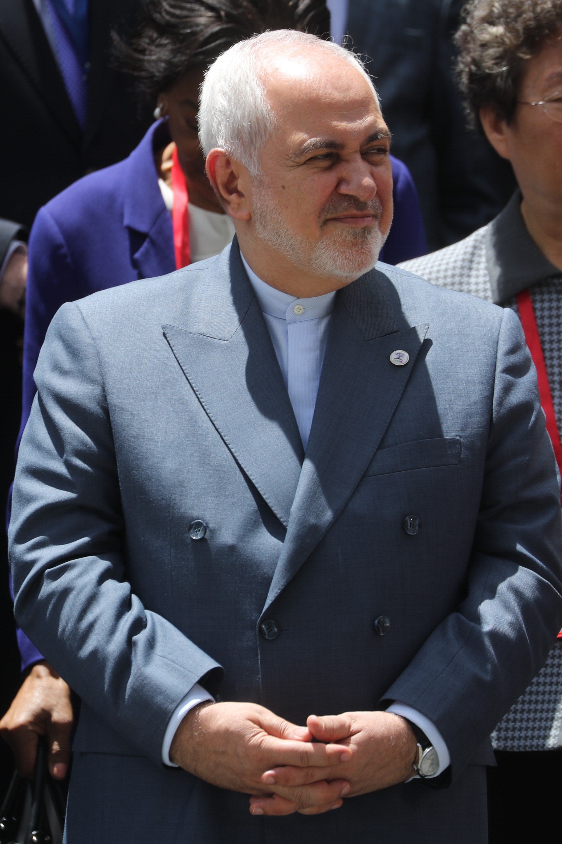 AME8384. CARACAS (VENEZUELA), 20/07/2019.- El ministro de Relaciones Exteriores de Irán, Mohammad Yavad Zarif, asiste este sábado a la reunión del buró de coordinación del Movimiento de países No Alineados (Mnoal), en Caracas (Venezuela). Con un llamado a la paz y al respeto a la soberanía, el canciller de Venezuela, Jorge Arreaza, inauguró la reunión del buró de coordinación del Mnoal, en la que participan delegados de decenas de países pertenecientes al bloque. EFE/ Miguel Gutiérrez