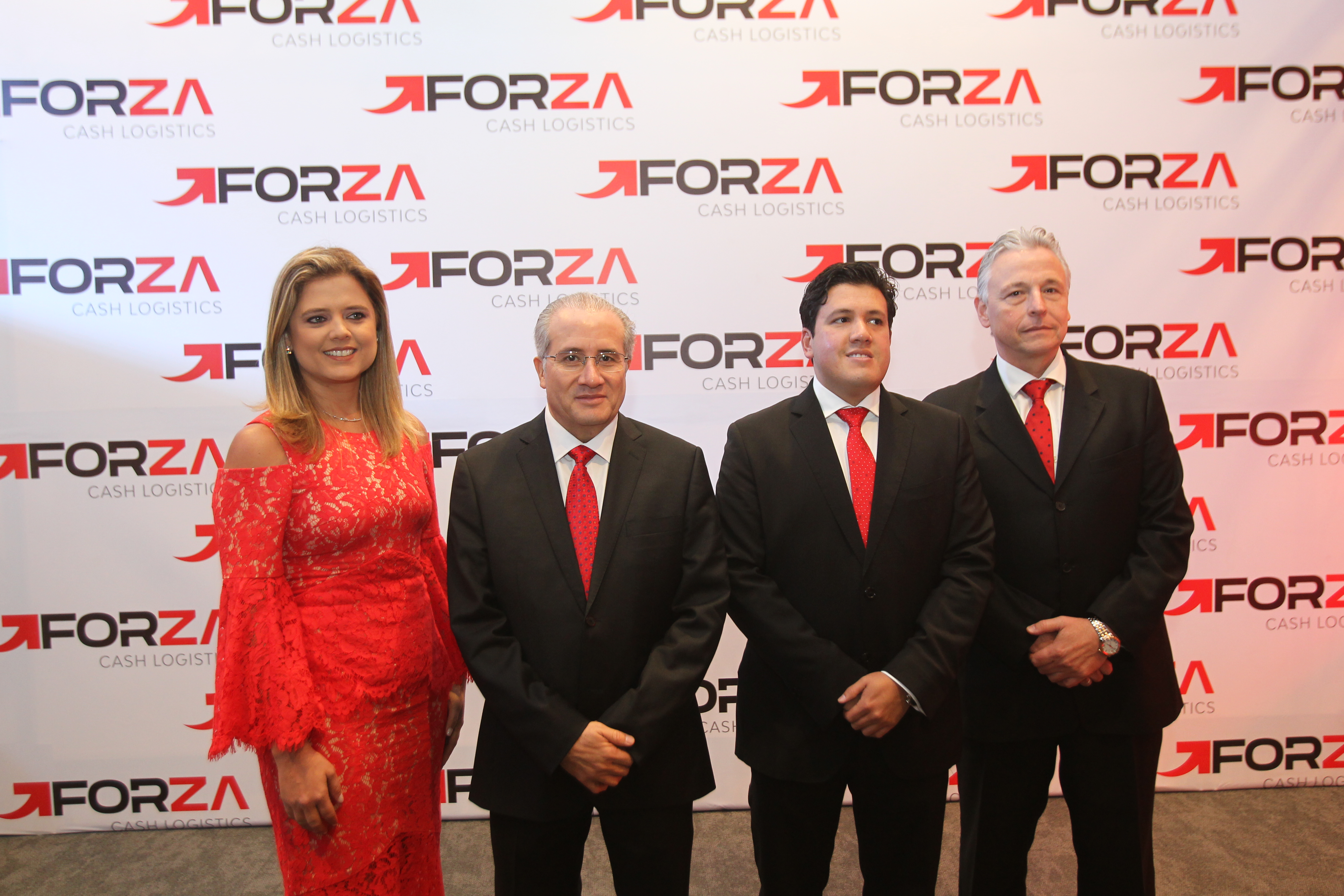 Representantes de Forza Logistics Cash, dieron a conocer los pormenores del cambio de nombre y de los planes a futuro. Foto Norvin Mendoza