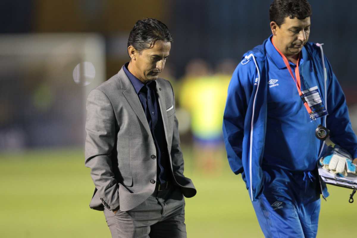 Érick González, técnico de Guatemala Sub 23, ofrece disculpas a la afición