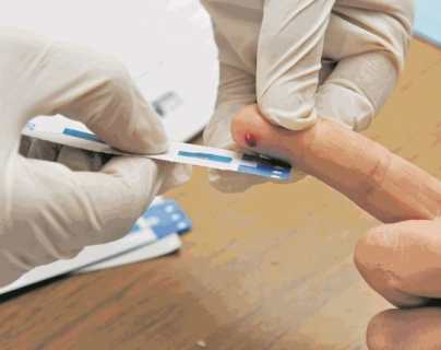 “Desabastecimiento es a propósito”: médico señala irregularidades en compra de medicinas para pacientes con VIH