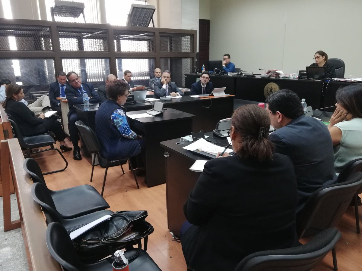 La acusada Susana Patricia Castellanos González relató la forma en que una entidad aportó a la campaña de 2015 más de Q3 millones. (Foto Prensa Libre: Kenneth Monzón)