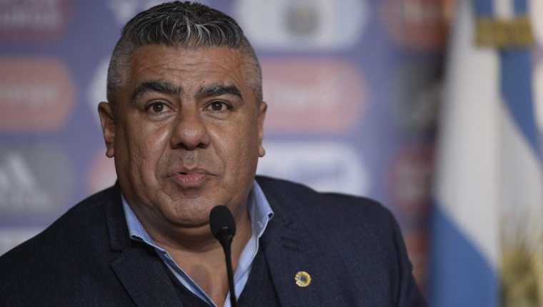 La Conmebol destituyó al argentino Claudio Tapia de su representación ante la FIFA y convocó a elección de su reemplazante. (Foto Prensa Libre: AFP)