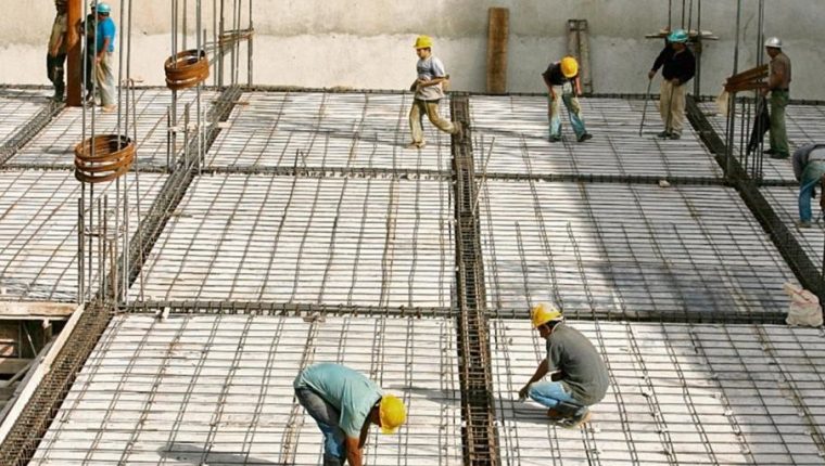 El sector de la construcción considera que se dinamizará el surgimiento de proyectos de vivienda para segmentos de menores ingresos. (Foto, Prensa Libre: Hemeroteca PL).