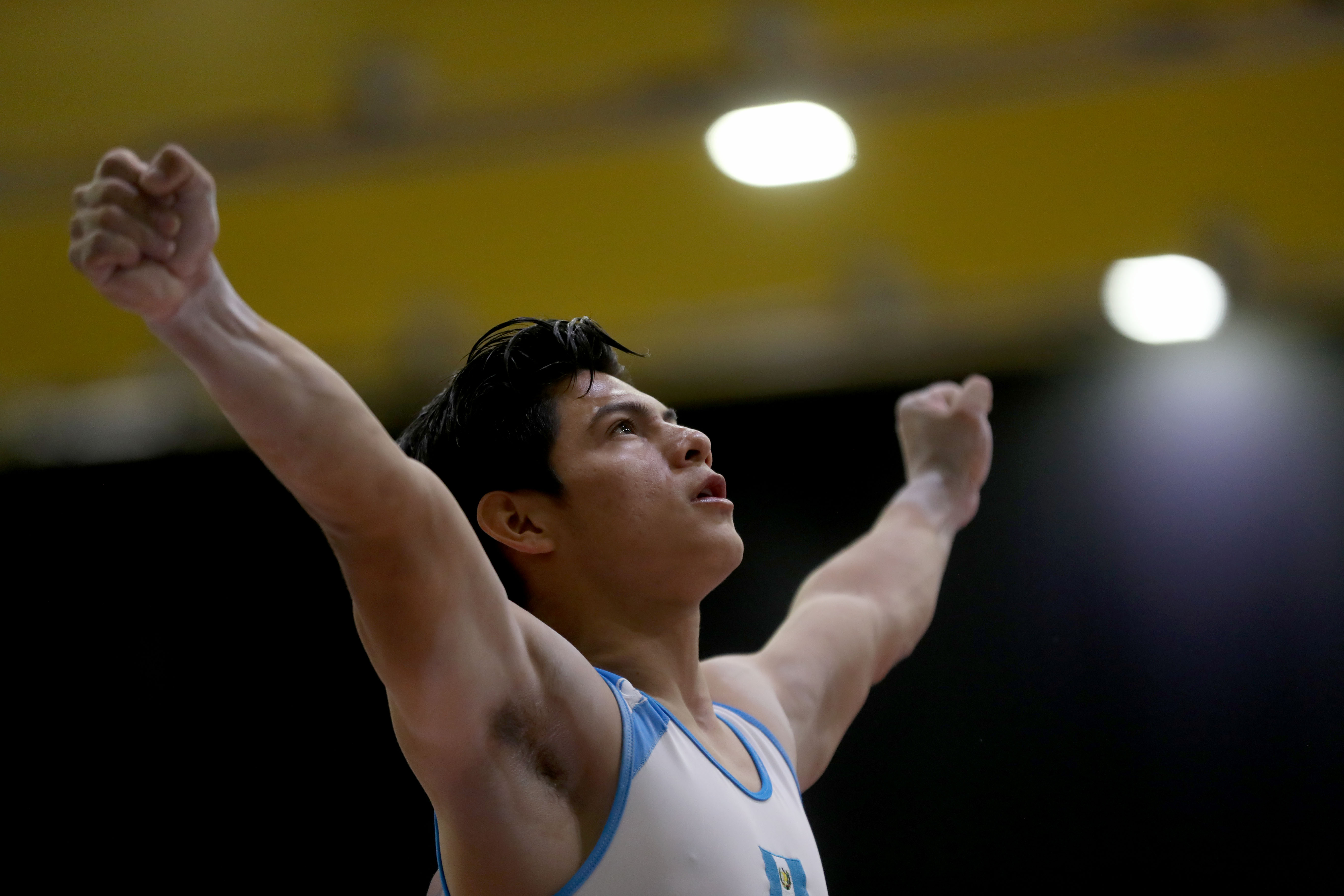 Vega es una de las grandes figuras de la gimnasia artística nacional. (Foto Prensa Libre: Carlos Vicente)