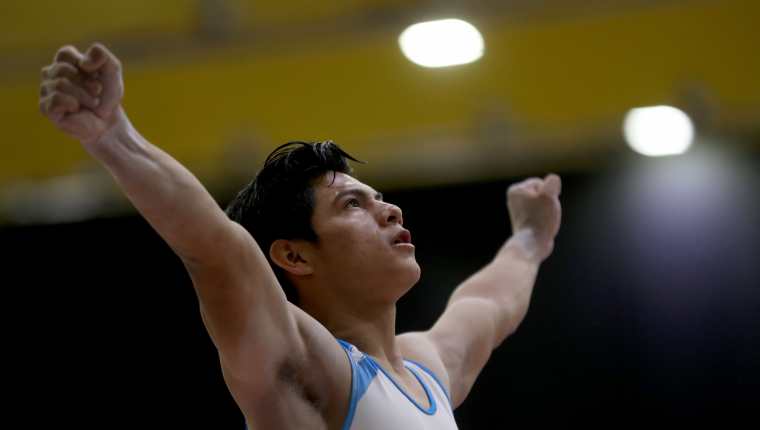 Vega es una de las grandes figuras de la gimnasia artística nacional. (Foto Prensa Libre: Hemeroteca PL)