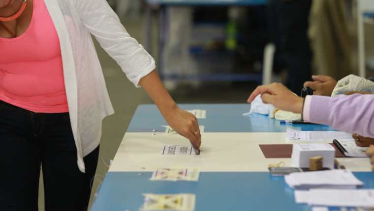 Para atender cualquier emergencia que se pueda dar durante la segunda vuelta electoral varias instituciones están en alerta. (Foto Prensa Libre: Hemeroteca PL)