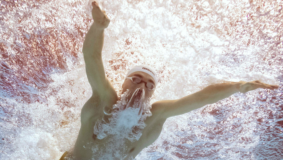 Kristof Milak bate un récord mundial de Phelps. (Foto Prensa Libre: AFP)