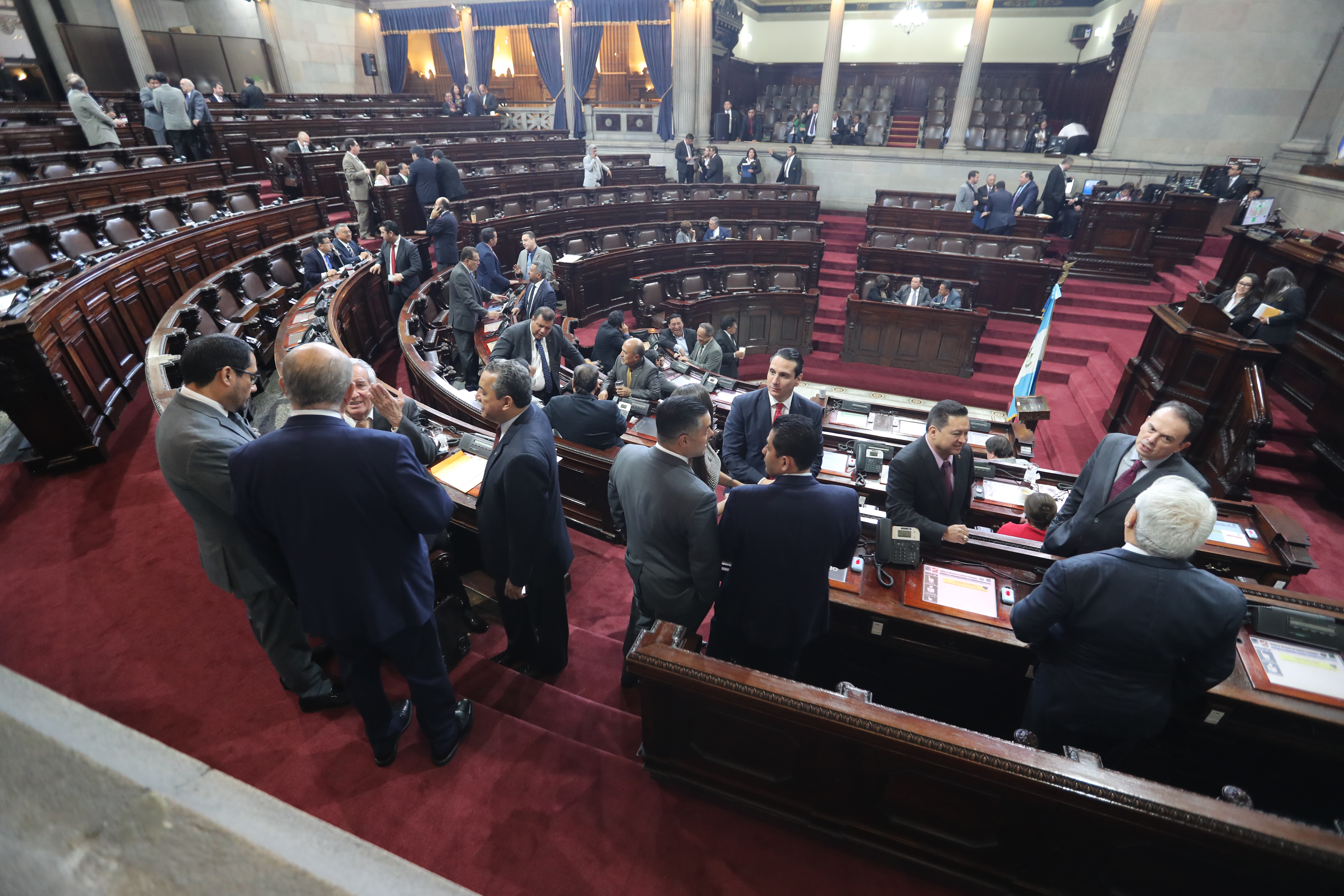 Las propuestas de la mesa de diálogo para las modificaciones del presupuesto 2021 se conocerán en la tercera semana de diciembre y se presentarán al Congreso. (Foto Prensa Libre: Hemeroteca) 
