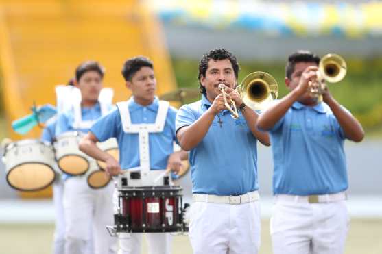 La primera banda en participar fue la representante de la Municipalidad de Mixco. Foto Prensa Libre: Óscar Rivas