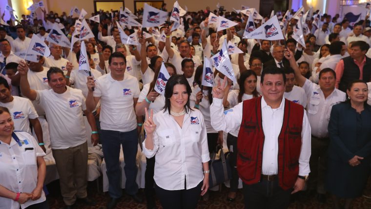 Estuardo Galdámez y Betty Marroquín formaron el binomio presidencial de FCN-Nación (Foto Prensa Libre: Hemeroteca PL)