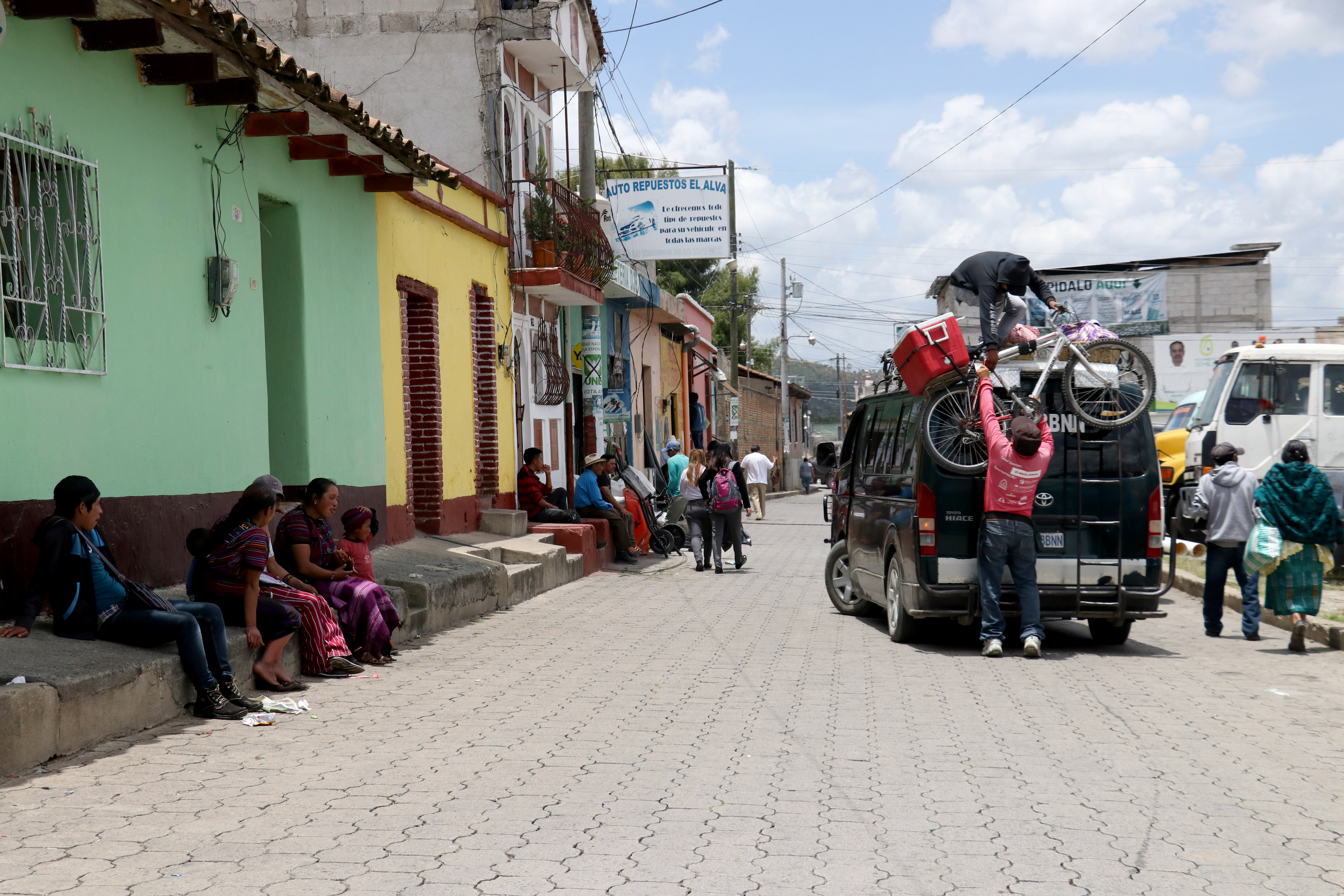 En Chiantla, familiares de migrantes en Estados Unidos temen ser afectados si se cumplen las amenazas del presidente Donald Trump.(Foto Prensa Libre: Mike Castillo)