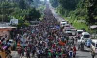 Vista de una de las caravanas de migrantes que salió el año pasado de Honduras. La formación de estas acrecentó la preocupación de EE. UU. (Foto Prensa Libre: Hemeroteca PL)