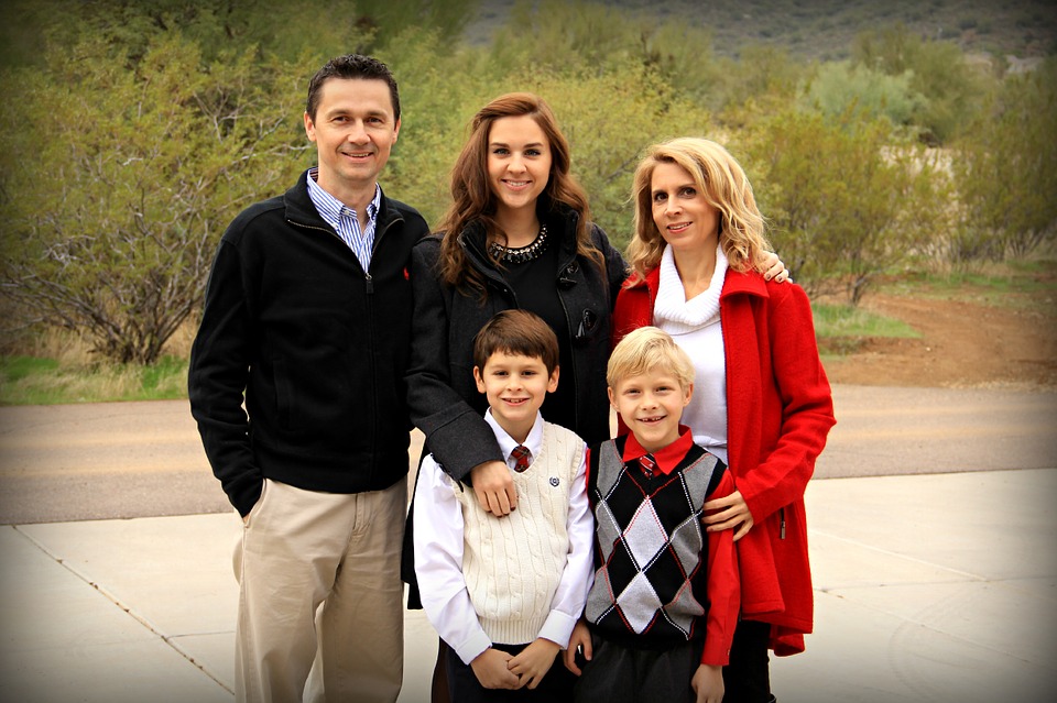 Reconstruir la vida amorosa es válido, pero existen ciertas recomendaciones cuando se tienen hijos de por medio.  (Foto Prensa Libre: Pixabay)